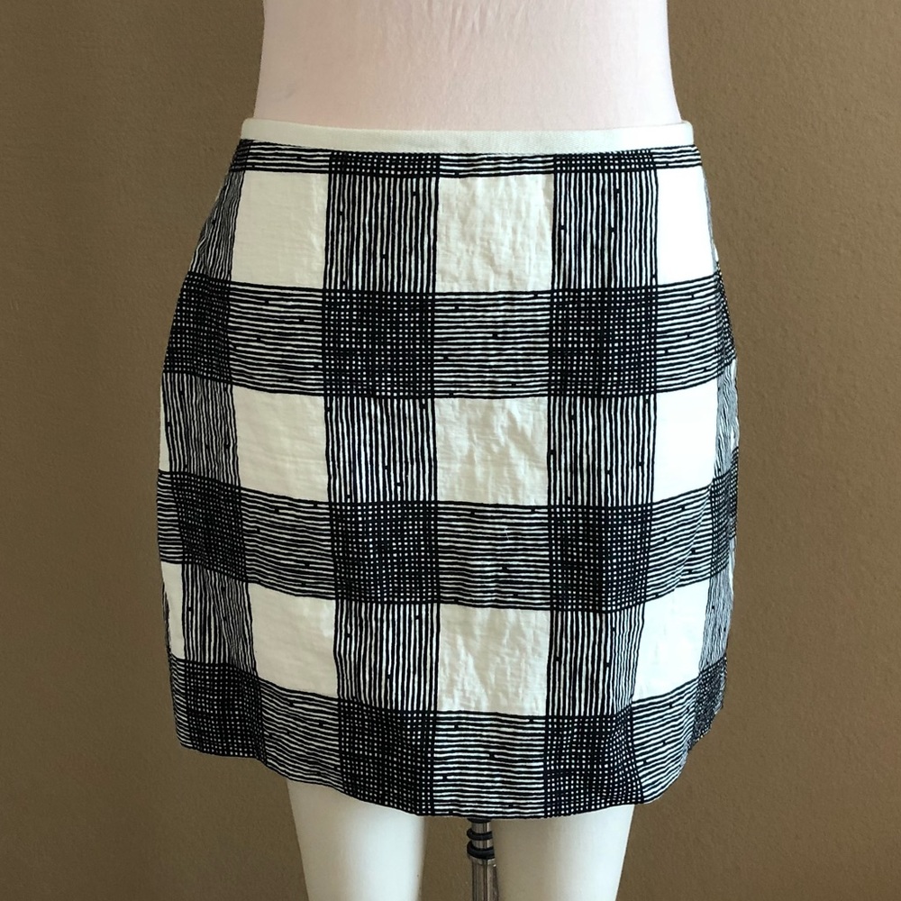Black and White A-Line Skirt S (2-4)